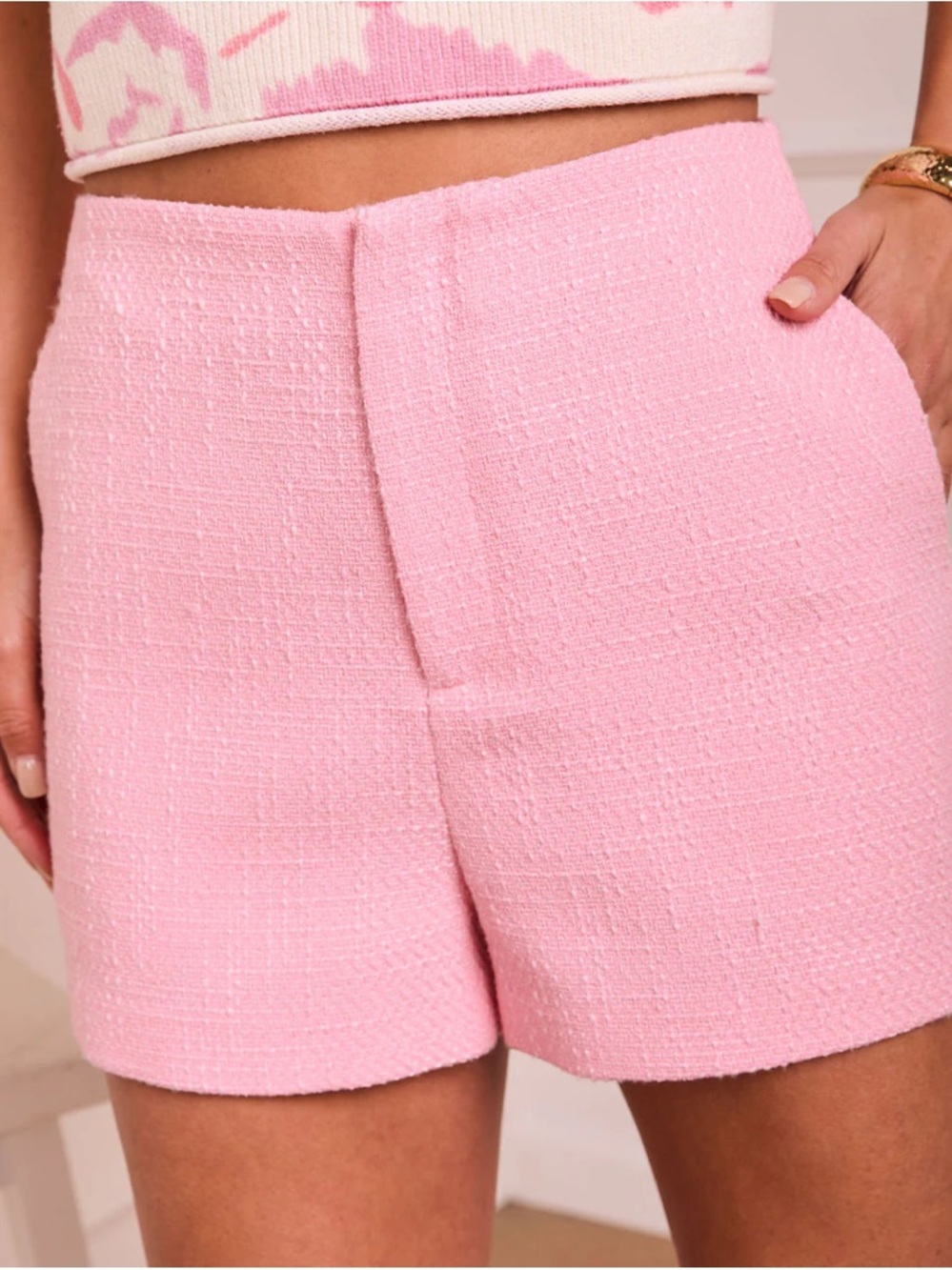 NWT VICI / Endless Rose Delicate Poise Tweed High Rise Pink Shorts Size XS - Picture 7 of 9